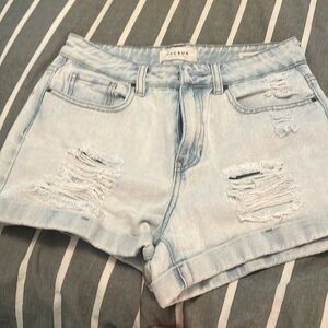 Packing mom denim shorts